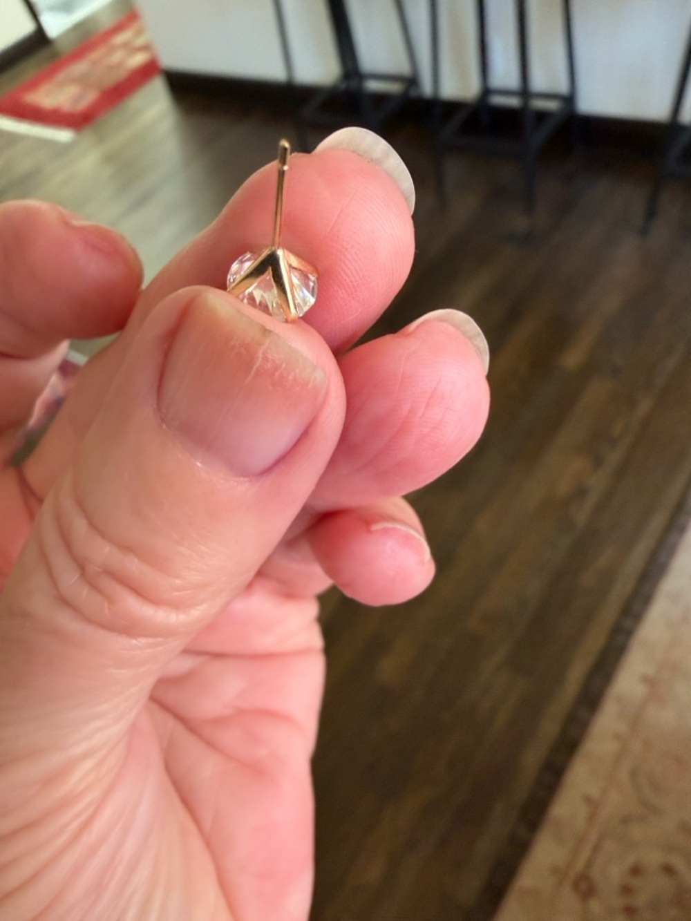 Stunning NIB 14ct gold Diamossant Earrings - Picture 3 of 3
